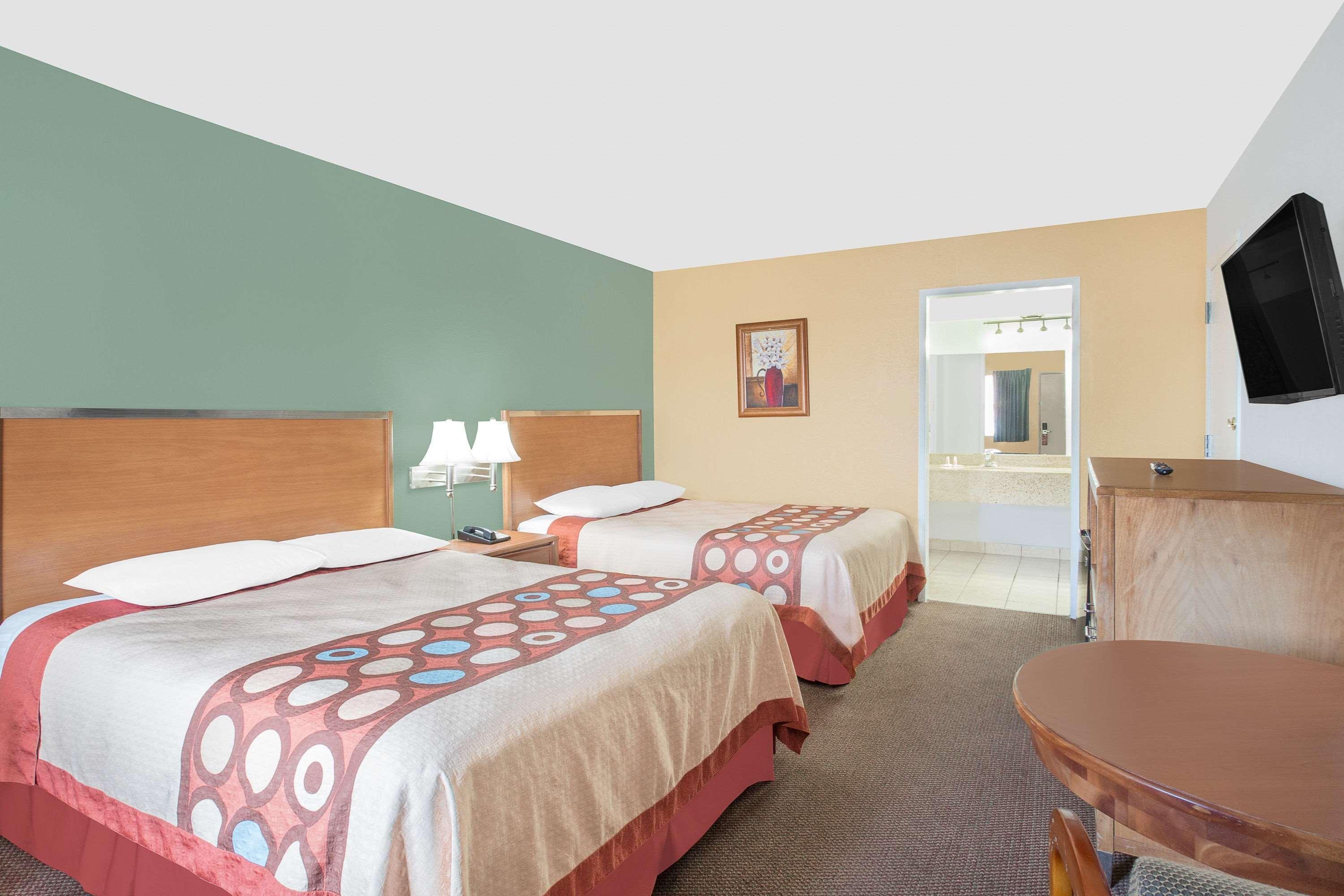 Super 8 By Wyndham St. George Ut Motel Exterior photo