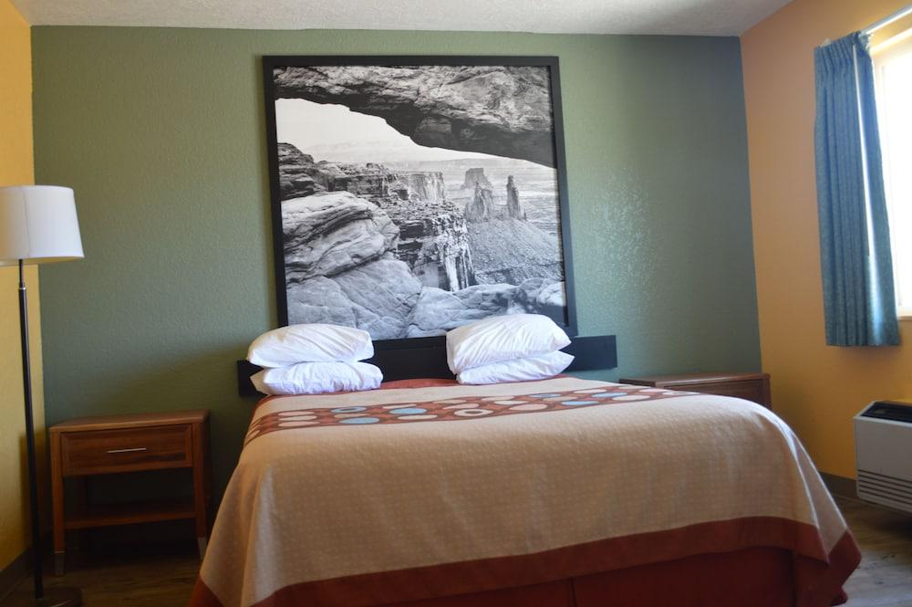 Super 8 By Wyndham St. George Ut Motel Exterior photo