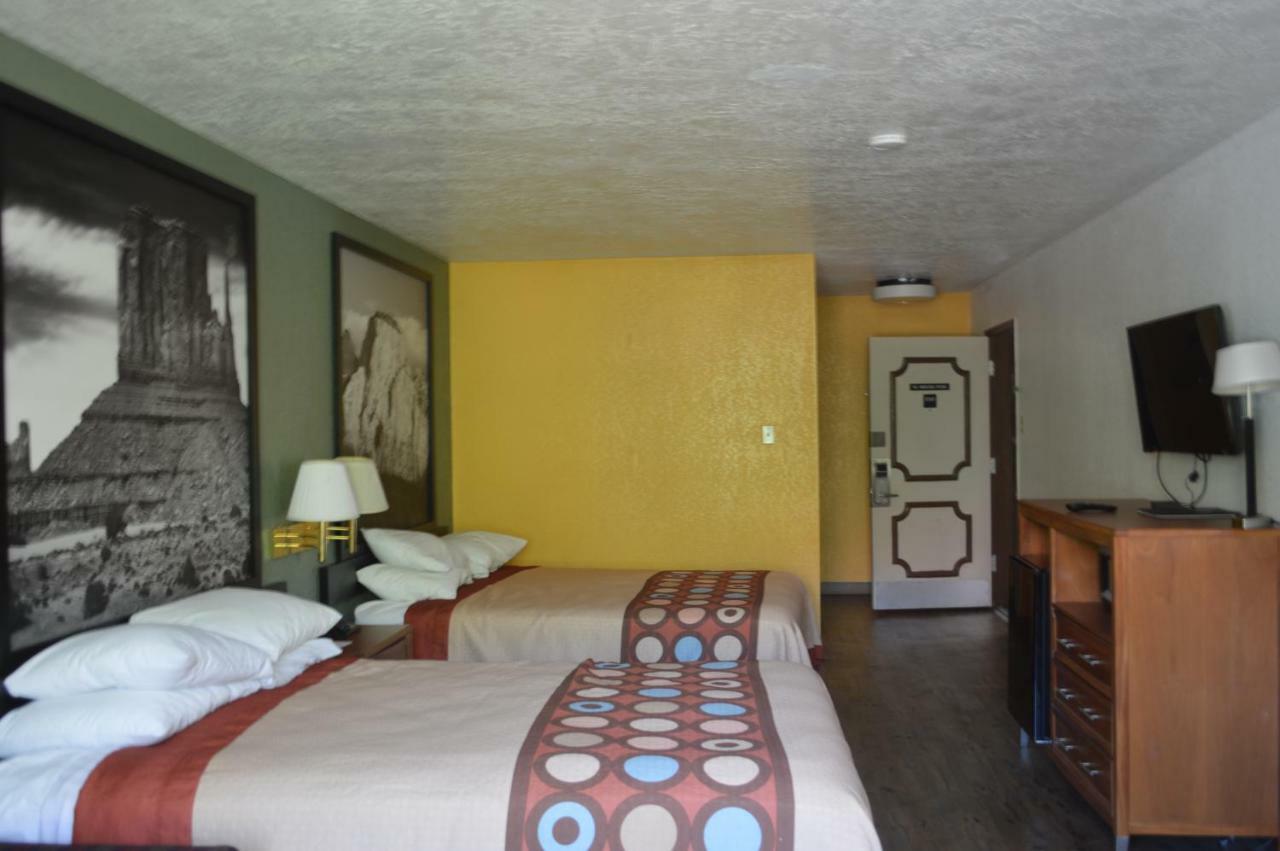 Super 8 By Wyndham St. George Ut Motel Exterior photo